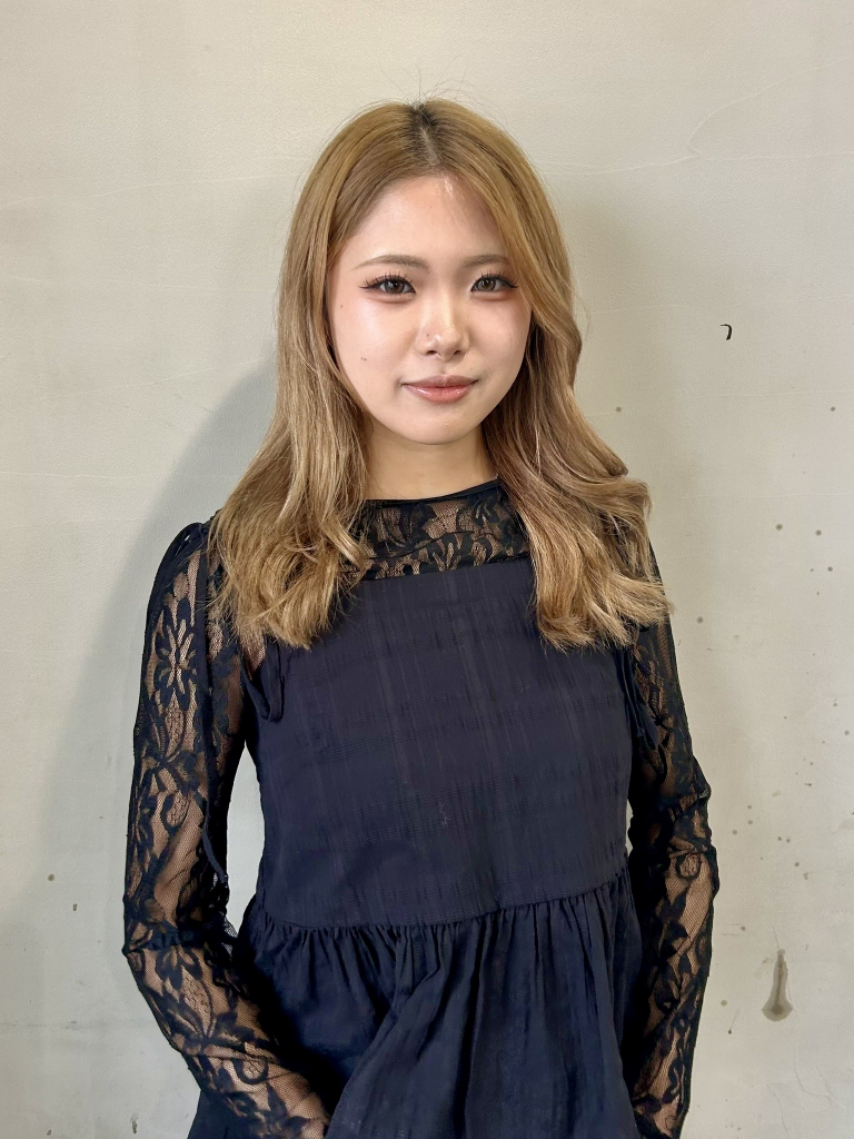 辻堂にある美容室・美容院「GRAPE VINES Tsujido（グレープバイン　ツジドウ）」のスタッフ画像「Rino」